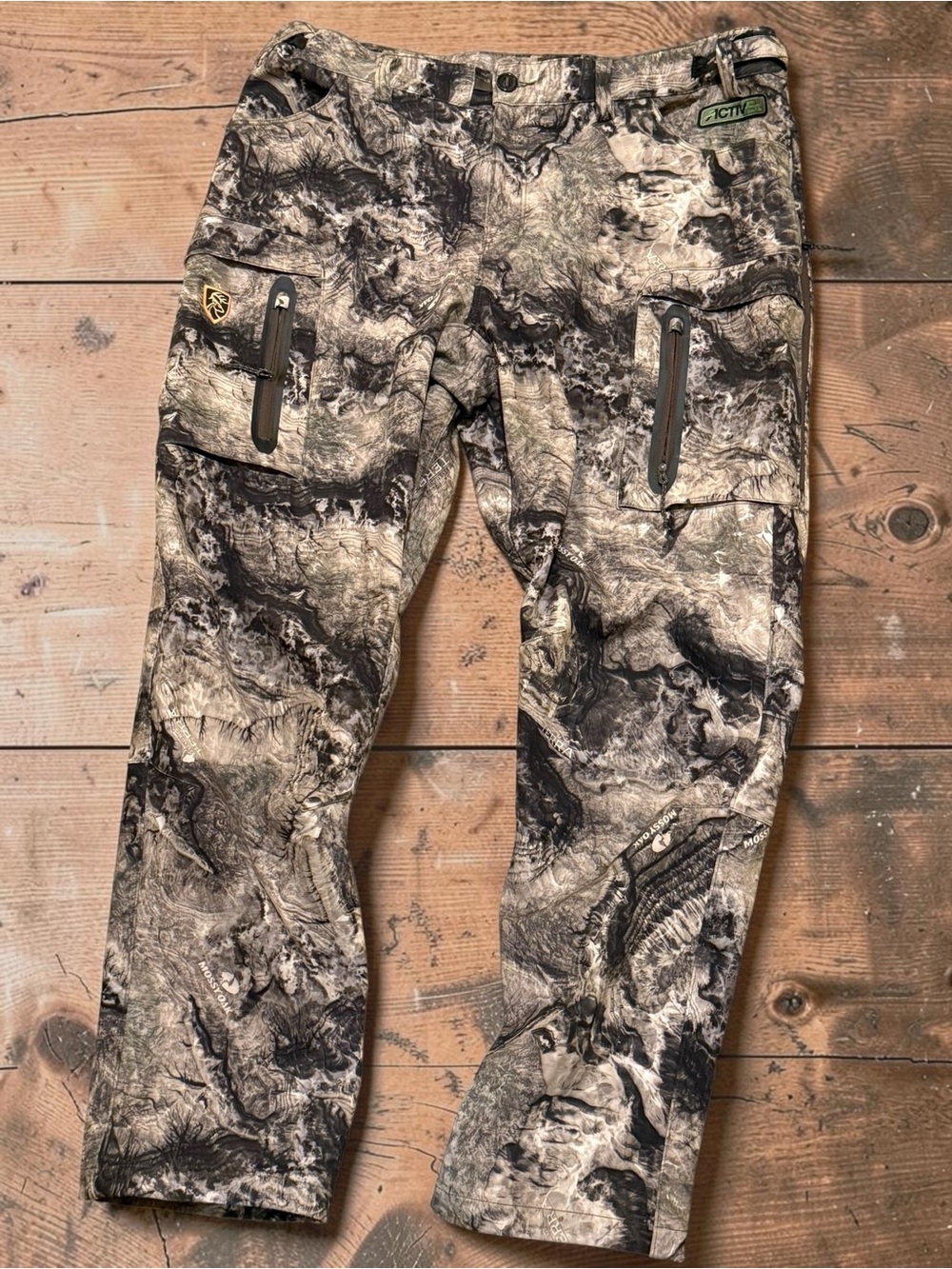 Men's Mossy Oak Non-Typical by Drake Gray Camo Cargo Pants